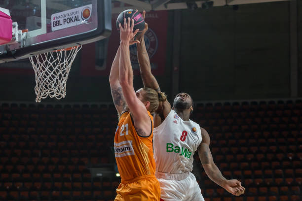 容的球队来 容的球队来