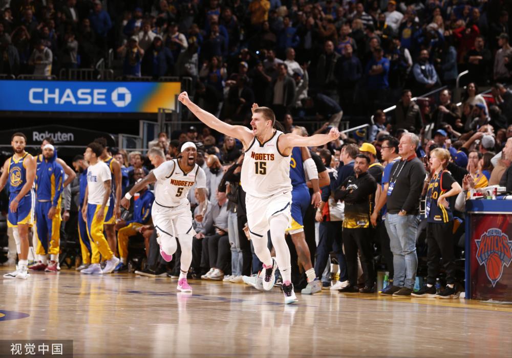 场上情绪失 场上情绪失